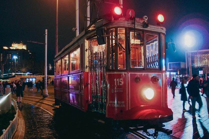 استقلال استانبول. منبع عکس: گوگل مپ. عکاس: Alina Makhatyrova