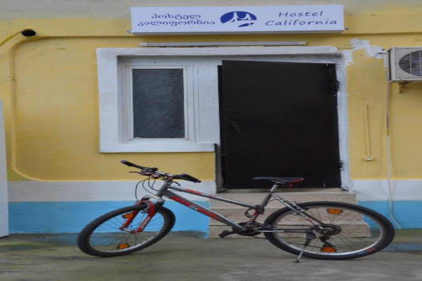 Hostel California - facade