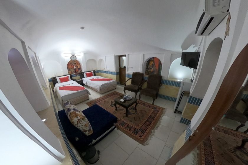 هتل سنتی رویای قدیم یزد - اتاق دو تخته تویین پایین