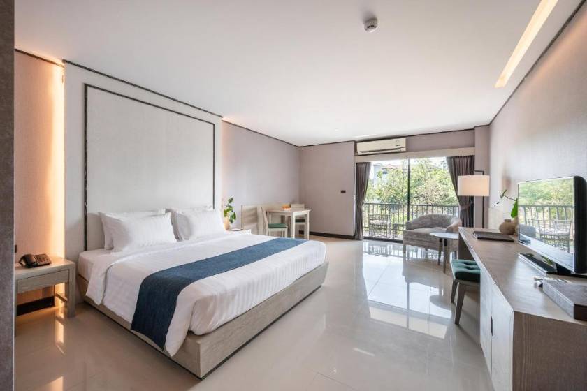 Manhattan Pattaya Hotel - SHA Extra Plus - Deluxe Double or Twin Room