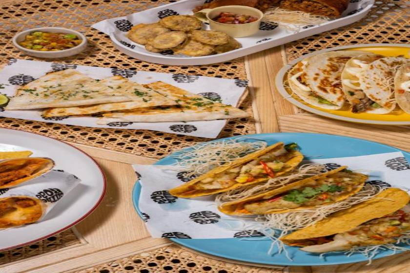 Siam@Siam Design Hotel Pattaya - food and drink