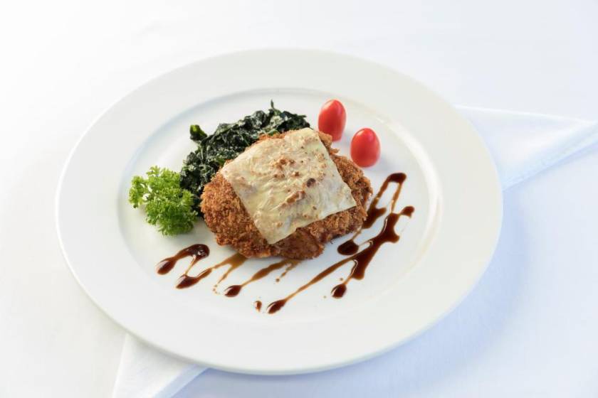 Travelodge Pattaya - food and drink