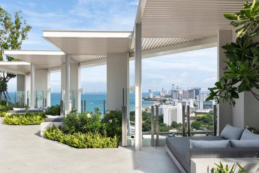 Somerset Pattaya - facade