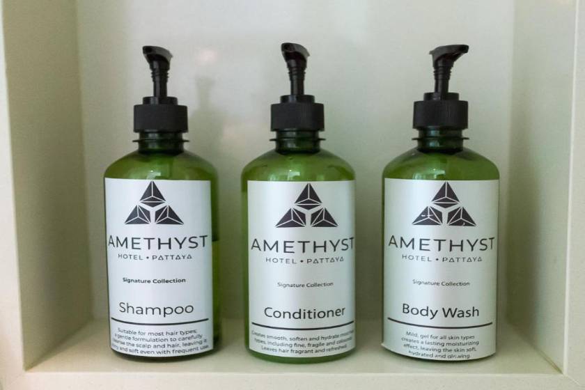 Amethyst Hotel Pattaya - Deluxe king bed room