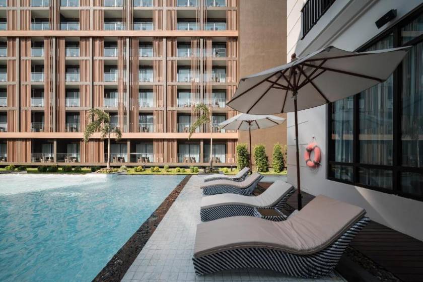 Mandarin Eastville, Pattaya - SHA Extra Plus - pool