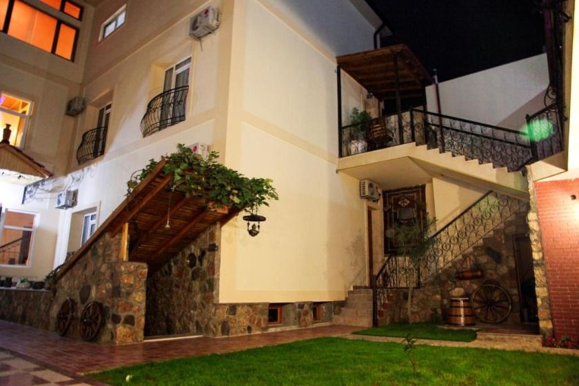 East Legend Hotel baku - inner courtyard