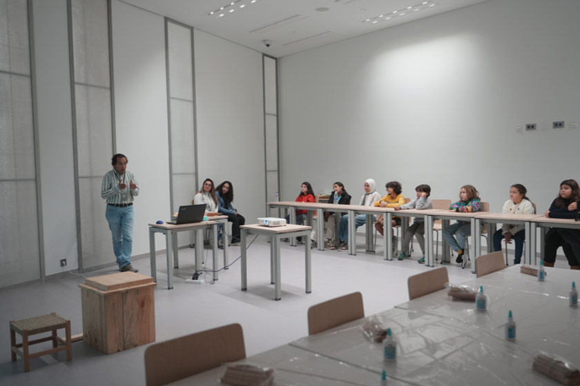 مرکز آموزش (Education Centre) 