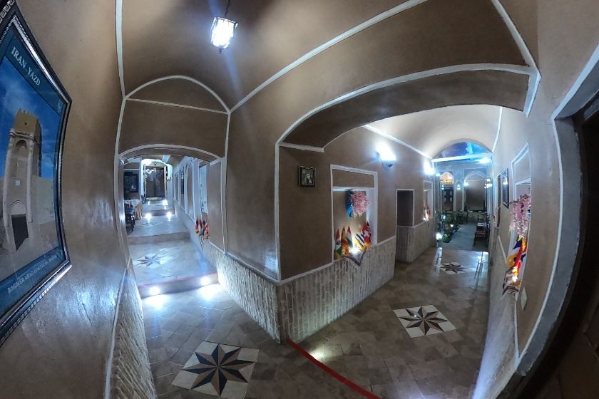 هتل سنتی رویای قدیم یزد - محوطه