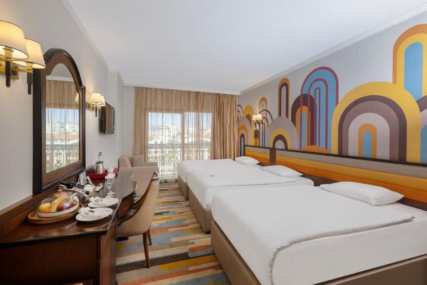 Megasaray Westbeach Antalya - Deluxe Standart Triple City View