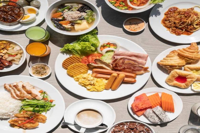 Manhattan Pattaya Hotel - SHA Extra Plus - food and drink