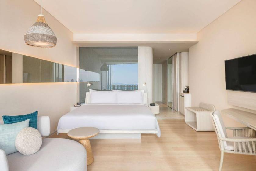 Hilton Pattaya - Executive King Room - Ocean View