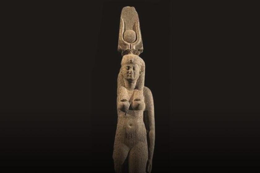 مجسمه بزرگ یک پادشاه بطلمیوسی (تالار بزگ)