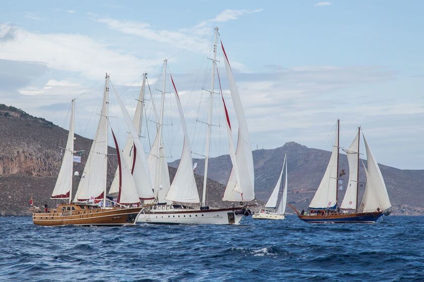 جشنواره مسابقات قایقرانی بدروم