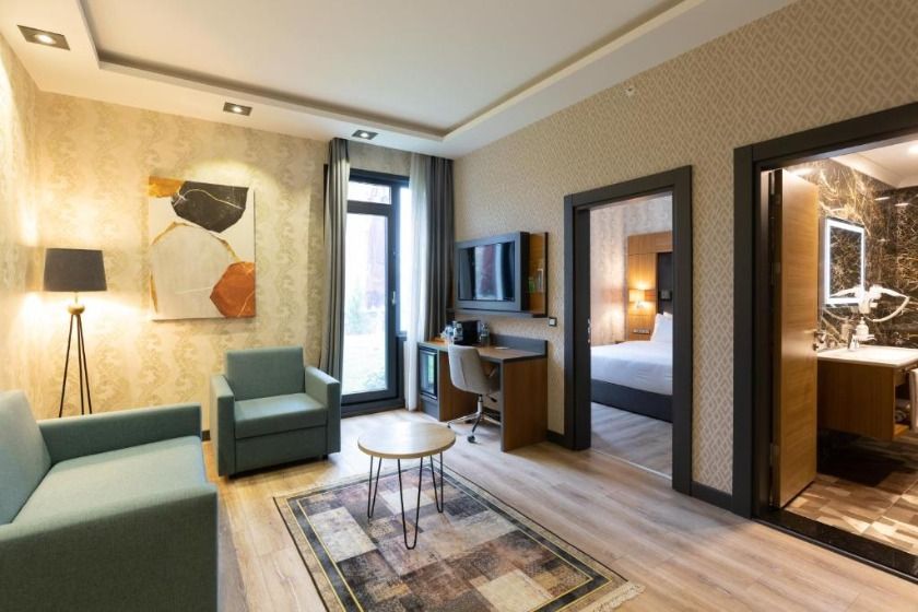 Holiday Inn - Trabzon - One-Bedroom King Suite with Balcony