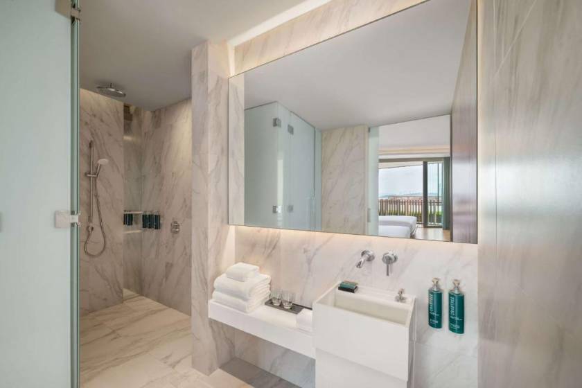 Hilton Pattaya - Deluxe Twin Room - Ocean View