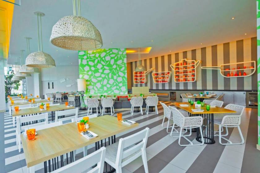 Holiday Inn Pattaya by IHG - restaurant