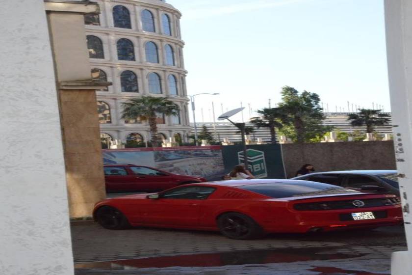 Hostel California -  parking