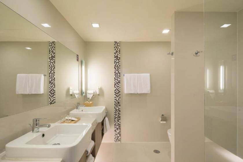 Travelodge Pattaya - Quadruple Room