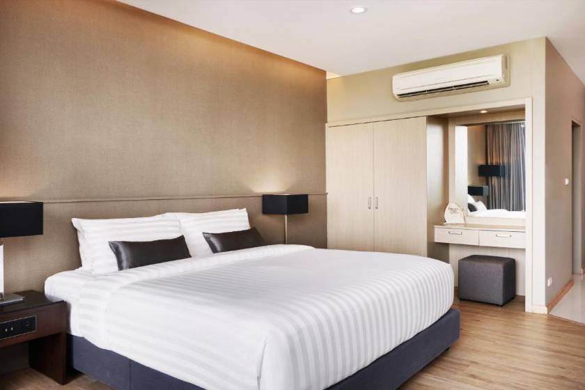 Altera Hotel and Residence - Deluxe Double Room