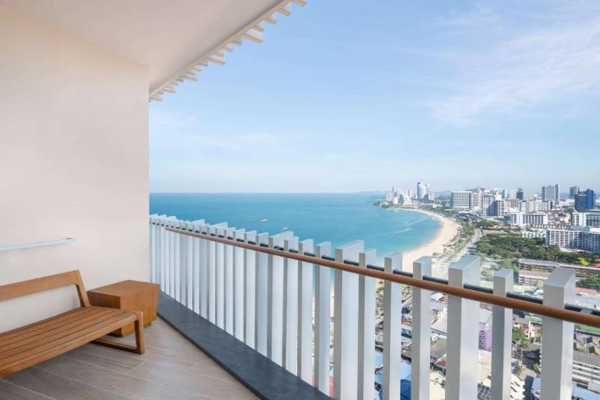 Hilton Pattaya - King Family Ocean Suite