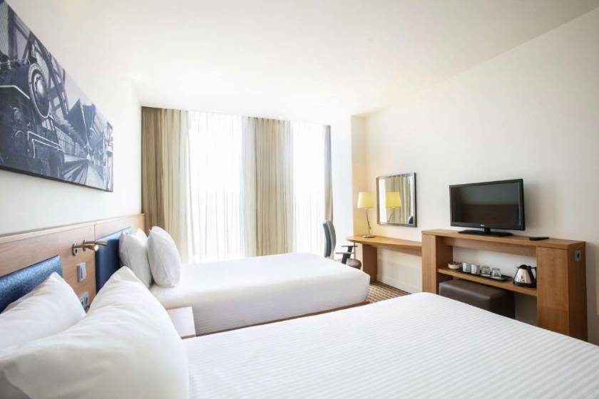 Hampton By Hilton Amsterdam Arena Boulevard - Queen Room with Two Queen Beds