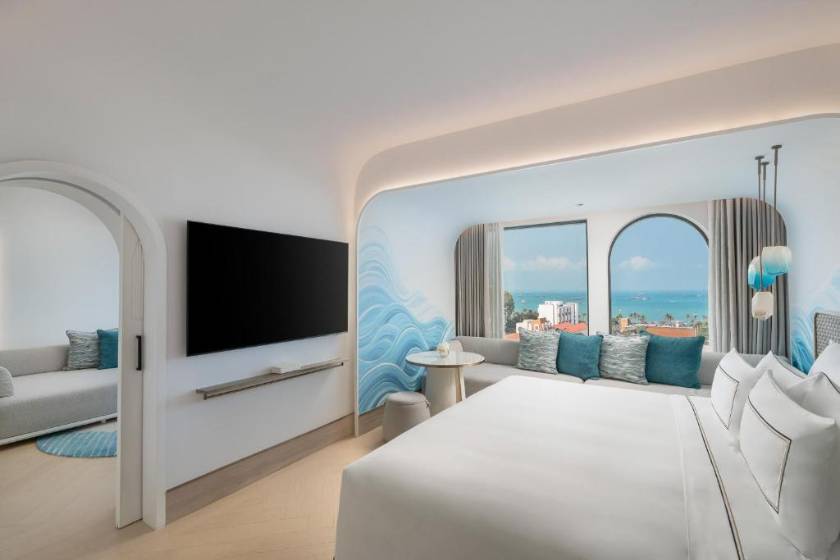 Meliá Pattaya Hotel - The Level Connecting Suite