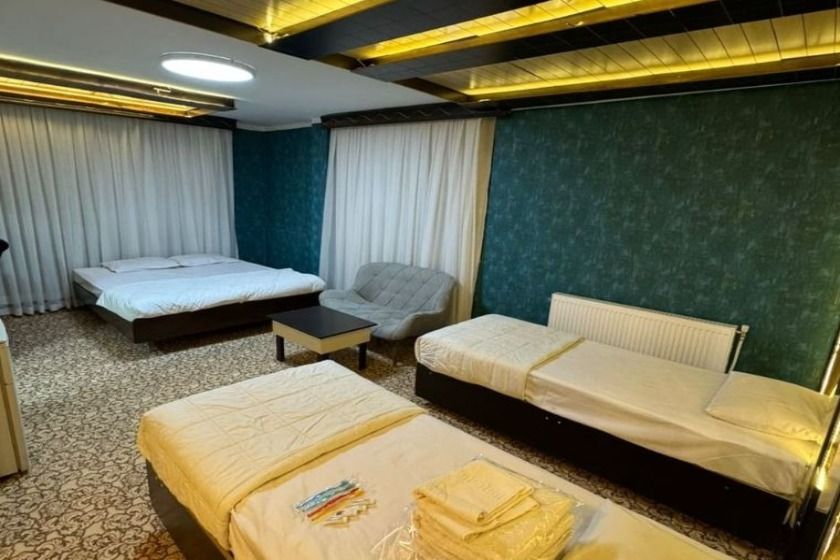 هتل آرین همدان - اتاق چهار تخته