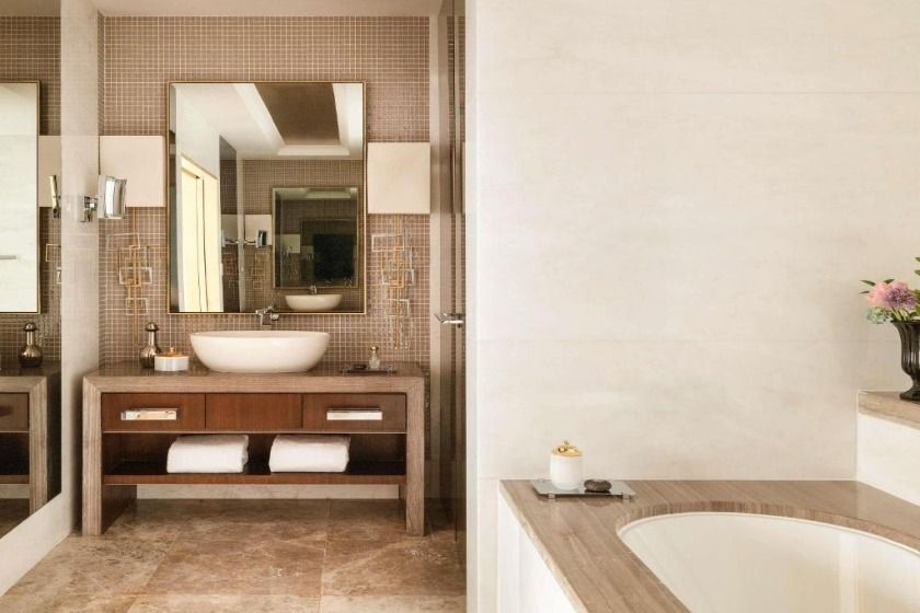 Raffles Istanbul - Junior King Suite