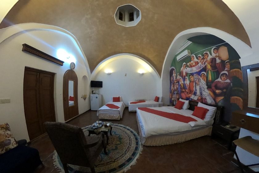 هتل سنتی رویای قدیم یزد - اتاق چهار تخته