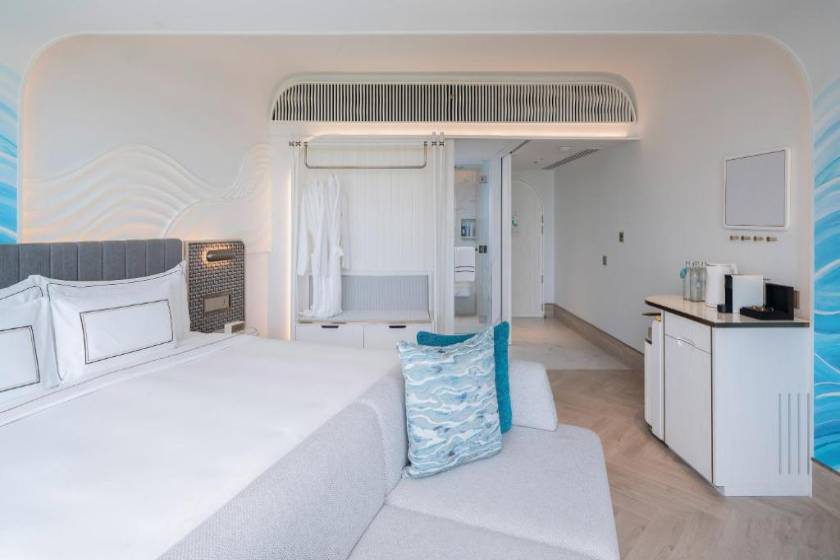 Meliá Pattaya Hotel - The Level Premium Sea View