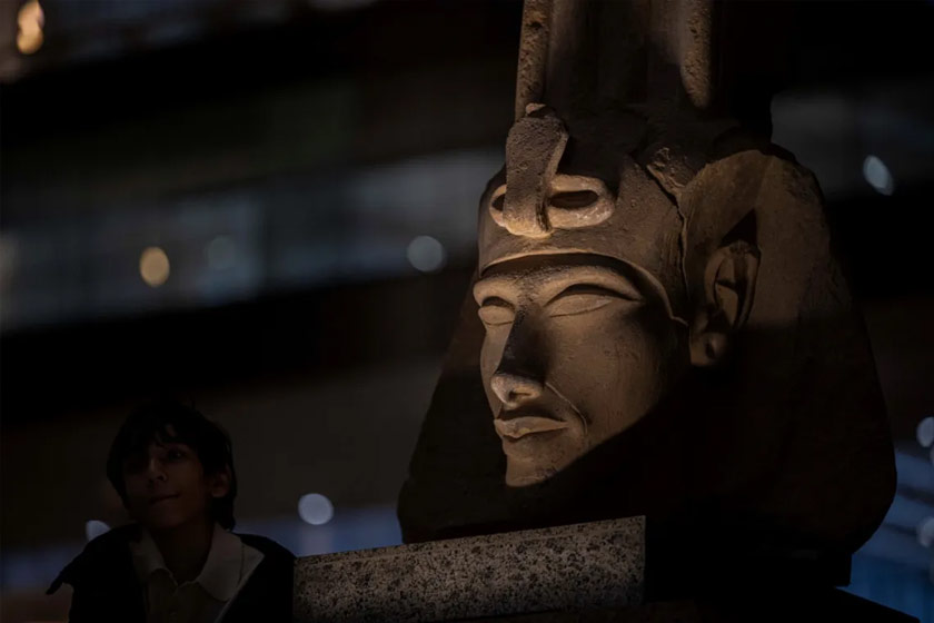 تندیس عظیم ملکه حتشپسوت (پلکان بزرگ)