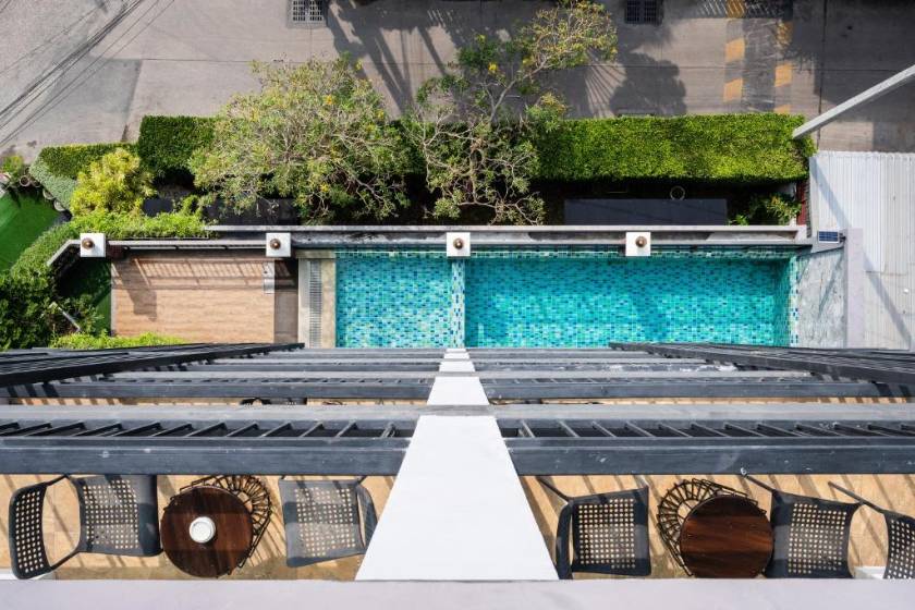 The Corner Lodge - pool