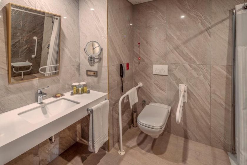 Doubletree By Hilton Antalya City Centre Antalya - King Room - Mobility Accessible