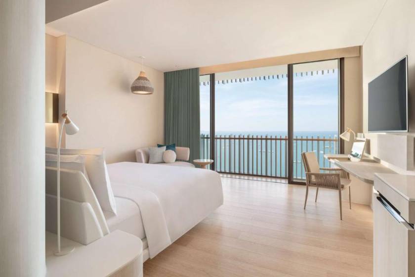Hilton Pattaya - King Family Ocean Suite