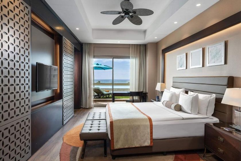 Kaya Palazzo Golf Resort  Antalya - Suite with pool access