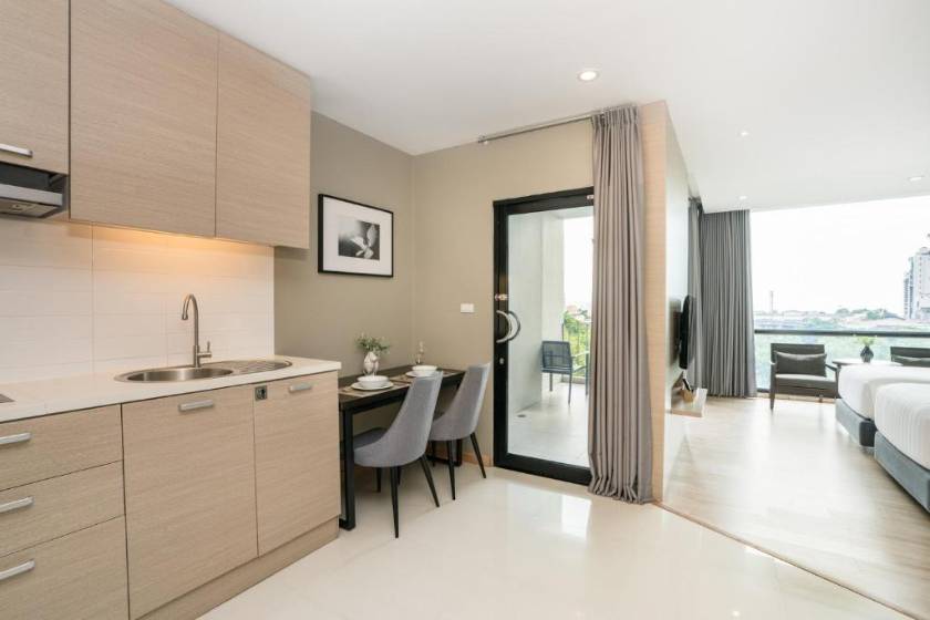 Altera Hotel and Residence - Deluxe Double or Twin Room with City View