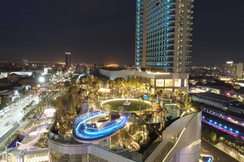 Grande Centre Point Pattay - facade