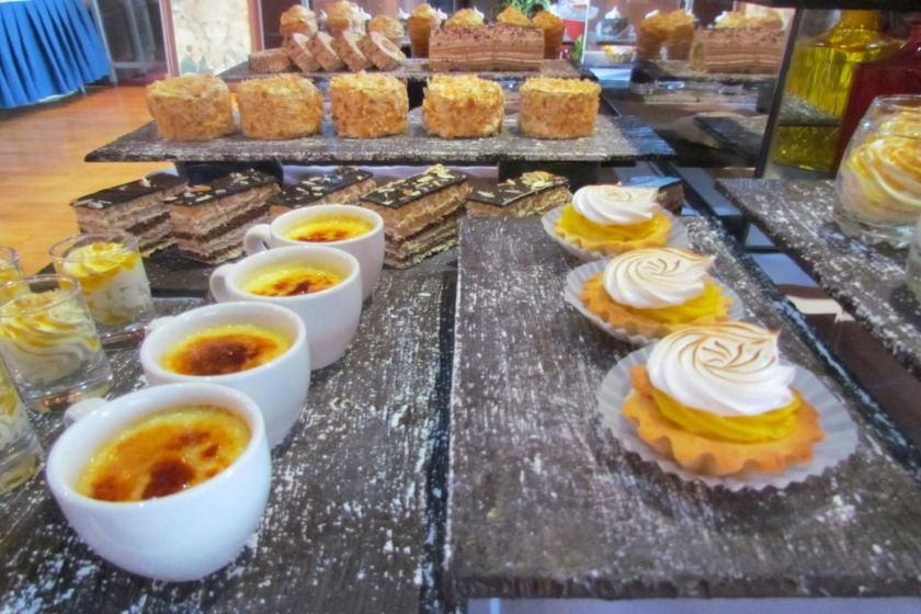 The Crescent Beach Hotel baku - food and drink