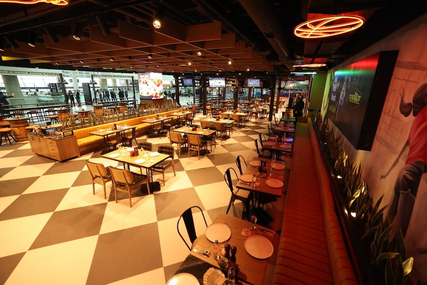 کافه و رستوران فرودگاه آنکارا