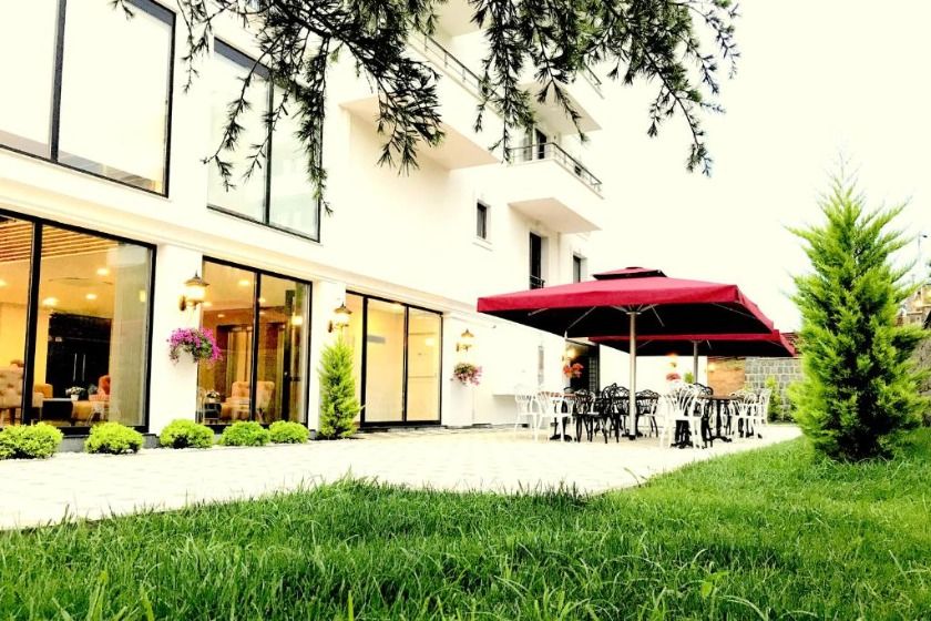 White House Hotel Trabzon - Triple Room with Garden Vie