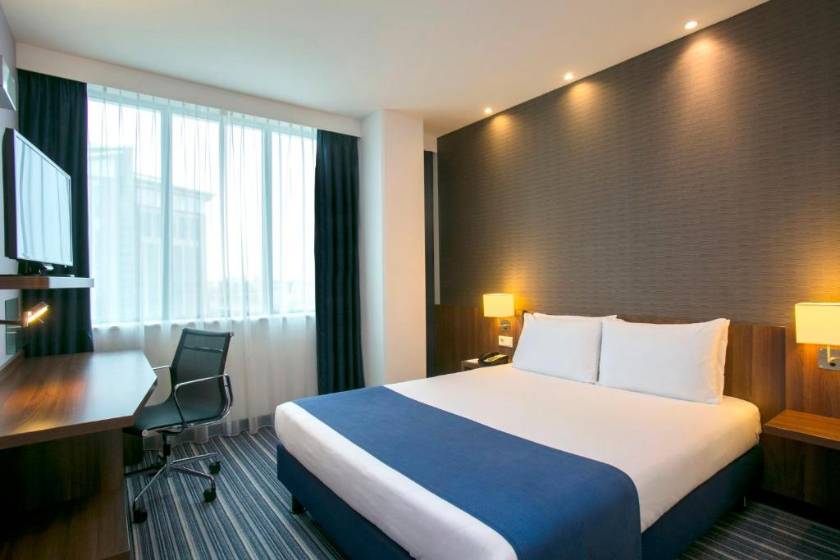 Holiday Inn Express Amsterdam Arena Towers by IHG - Queen Suite with Kitchenette