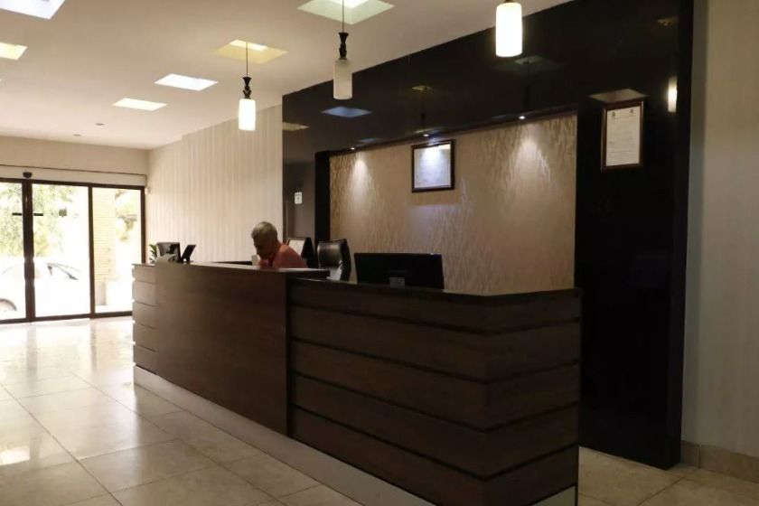 هتل هزار کرمان - پذیرش