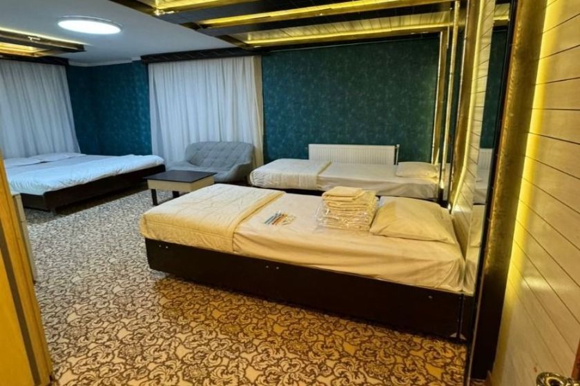 هتل آرین همدان - اتاق چهار تخته