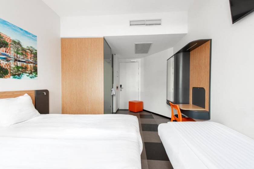 easyHotel Amsterdam Arena Boulevard - Triple Room