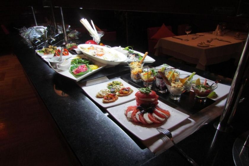 The Crescent Beach Hotel baku - food and drink