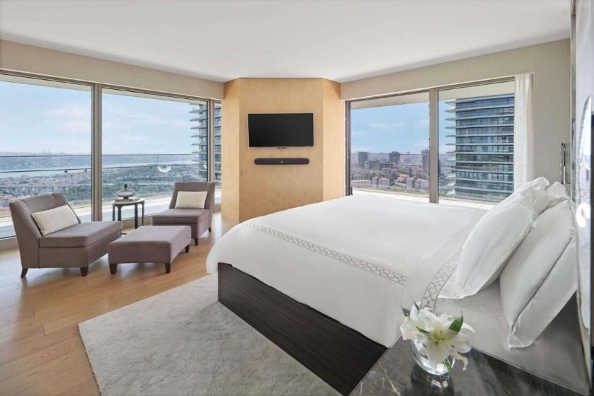 Raffles Istanbul - Bosphorus Suite