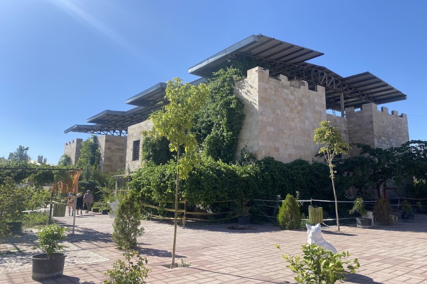 خانه گربه های وان کجاست؟