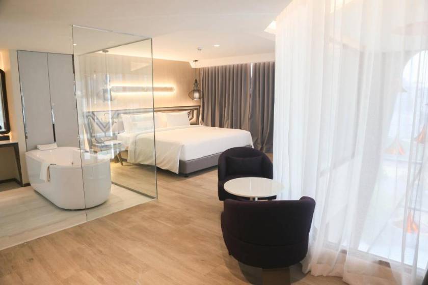 Amethyst Hotel Pattaya - Amethyst Duplex Suite with Plunge Pool