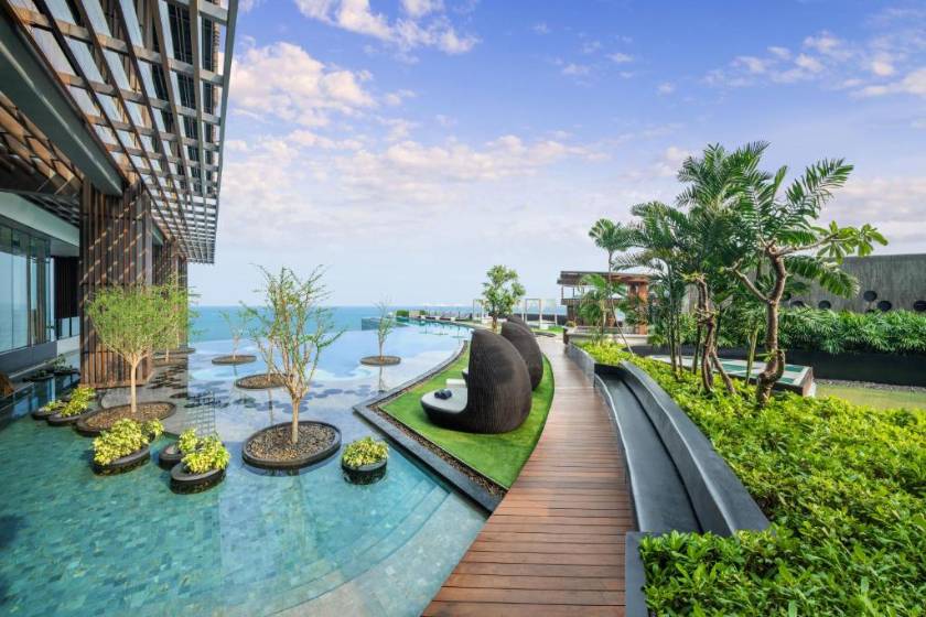 Hilton Pattaya - facade