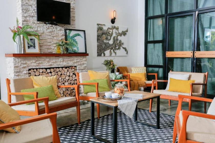 The Corner Lodge - lobby
